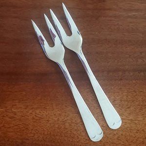 Double Prong Lobster Oyster Fork Front Tipt Round End Silverplate England 5.25"